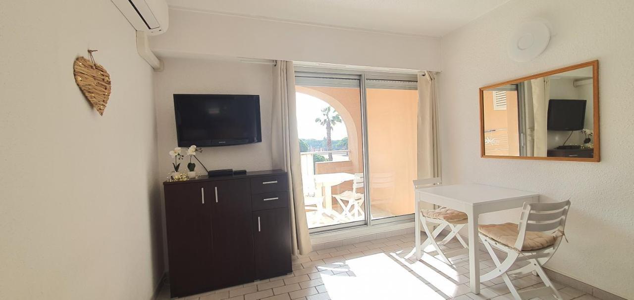 L'Etoile Sous Les Pins - La Loge Apartment อิแยร์ ภายนอก รูปภาพ