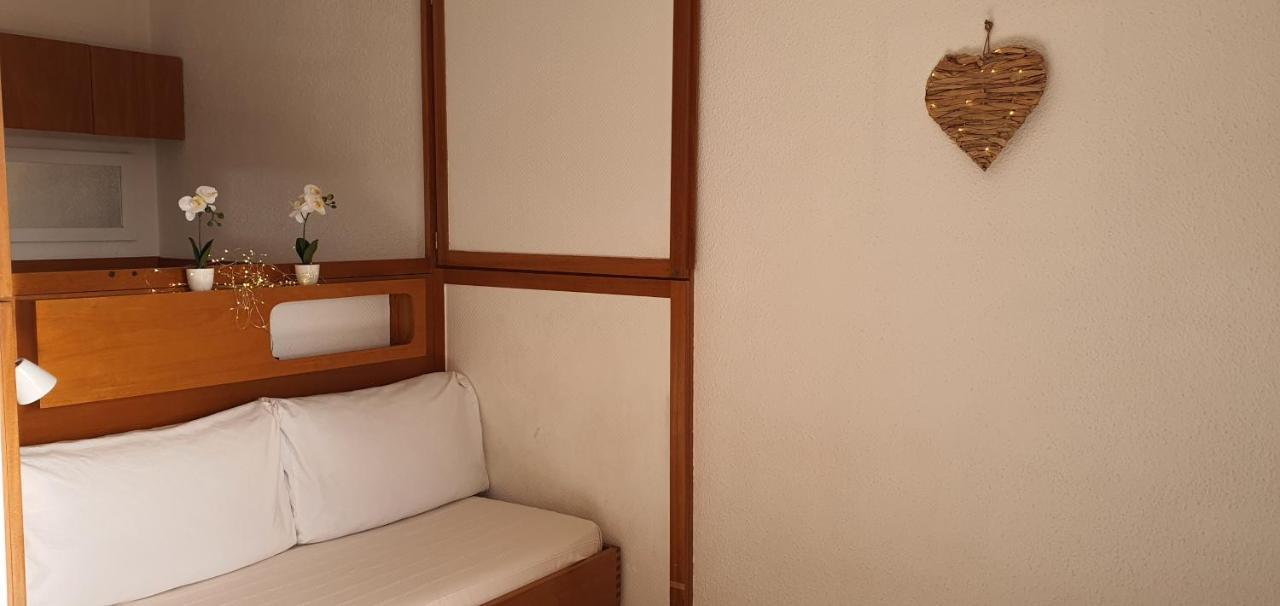 L'Etoile Sous Les Pins - La Loge Apartment อิแยร์ ภายนอก รูปภาพ