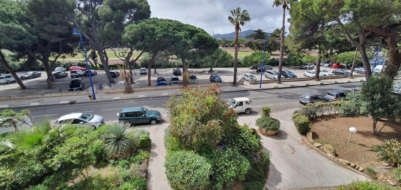 L'Etoile Sous Les Pins - La Loge Apartment อิแยร์ ภายนอก รูปภาพ